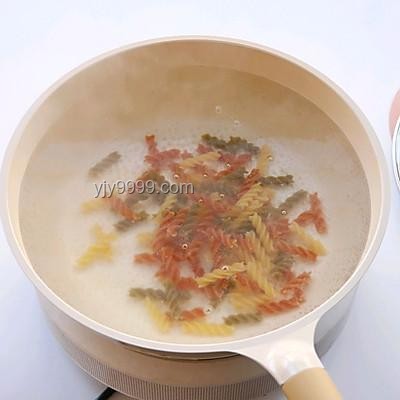 为什么被老虎捕食的生物未进化出三色视觉？
