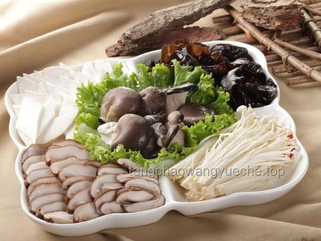 天生自带鲜味食材大比拼：海鲜、菌菇、肉类与蔬菜的鲜味对决