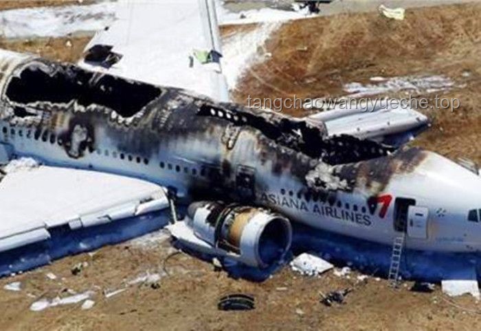 印度航空客机坠毁事件解析：生还几率探讨